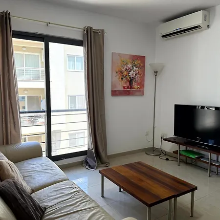 Stylish 2bdr In Apartment