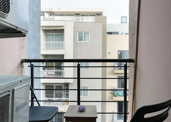 Stylish 2bdr In Sliema
