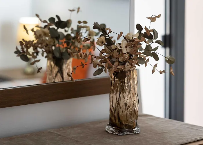 Apartament Stylish 2bdr In *