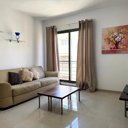 Stylish 2bdr In Sliema