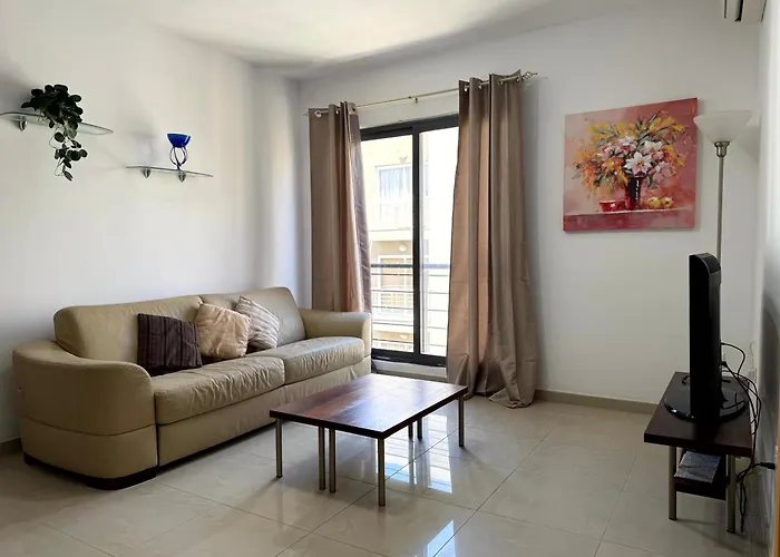 Stylish 2bdr In Sliema